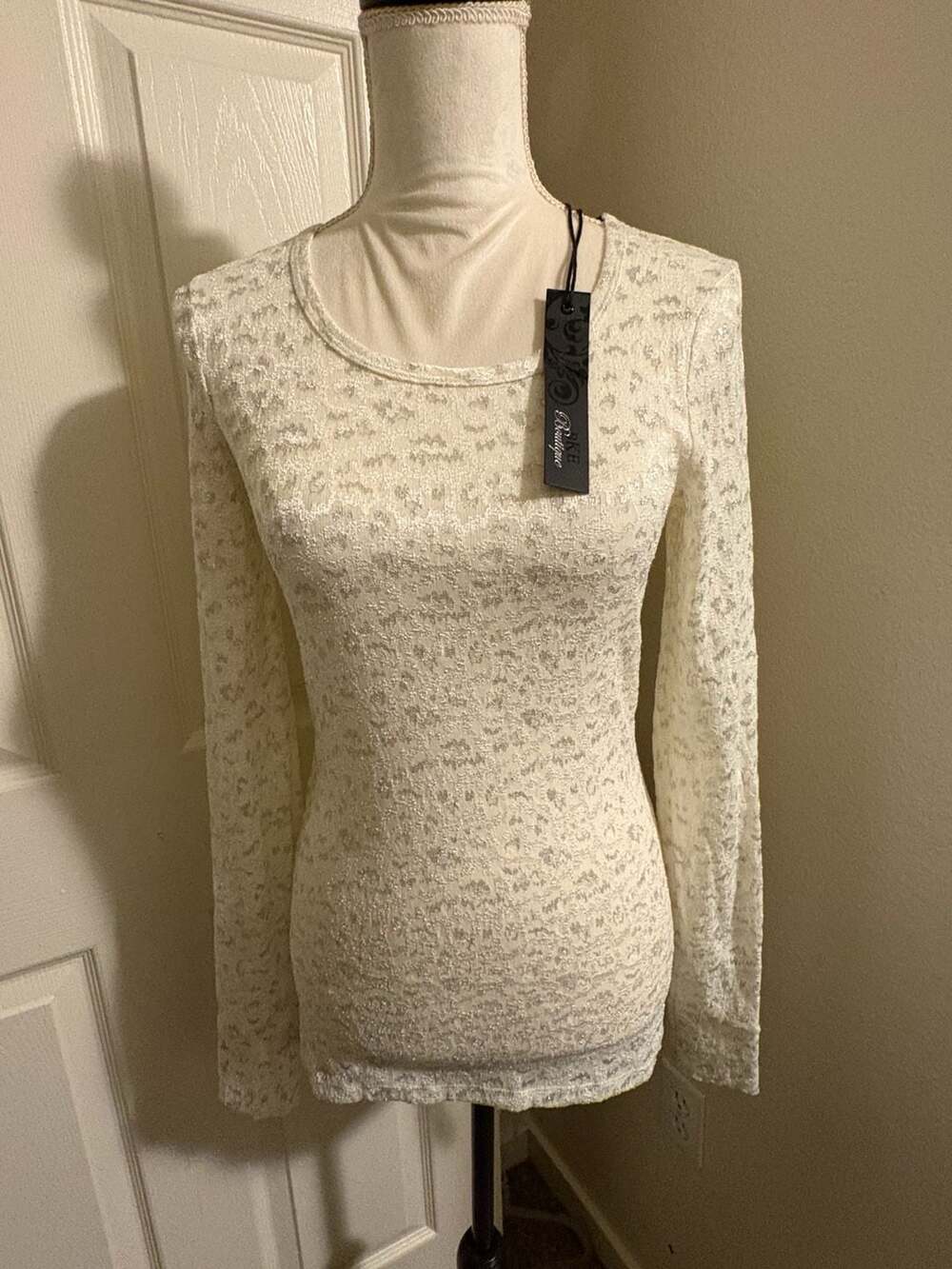 BKE Boutique Women's Cream Textured Long Sleeve Sheer Top